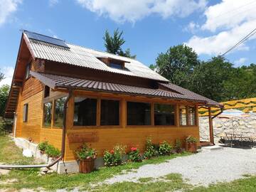 Фотографии Гостевой дом Casa cu povesti Rosia Montana г. Roşia Montană (Румыния) №1 Фото Гостевой дом Casa cu povesti Rosia Montana г. Roşia Montană 1