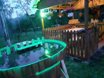 Фото номера Улучшенный номер с кроватью размера «king-size» Загородные дома Rustic Retreat Sejour Casa Mountain Sanctuary,Roşia Montana г. Roşia Montană 25