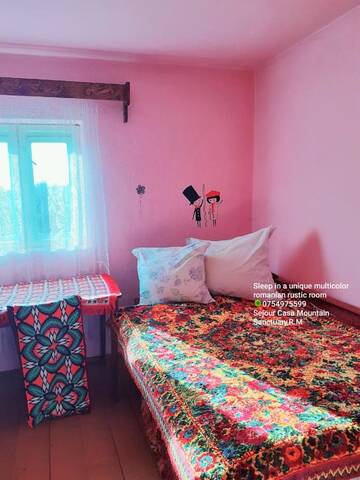 Фотографии Загородные дома Rustic Retreat Sejour Casa Mountain Sanctuary,Roşia Montana г. Roşia Montană (Румыния) №3 Фото Загородные дома Rustic Retreat Sejour Casa Mountain Sanctuary,Roşia Montana г. Roşia Montană 3